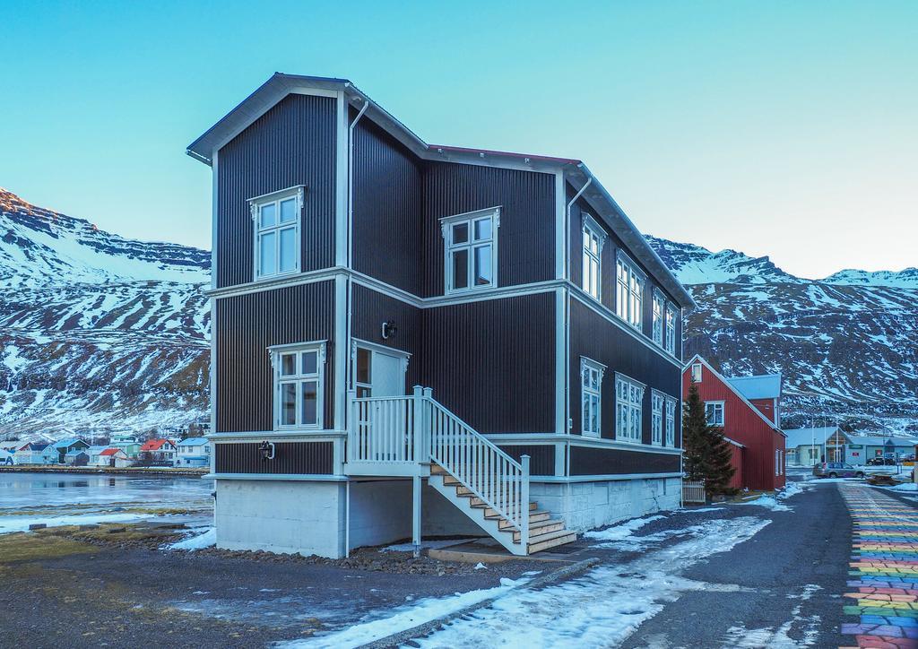 Við Lónið Guesthouse Seyðisfjörður Extérieur photo