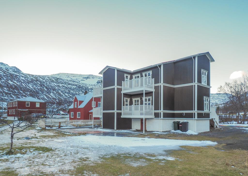 Við Lónið Guesthouse Seyðisfjörður Extérieur photo
